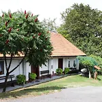 Holiday home With A - C In 54833 Zgornji Leskovec